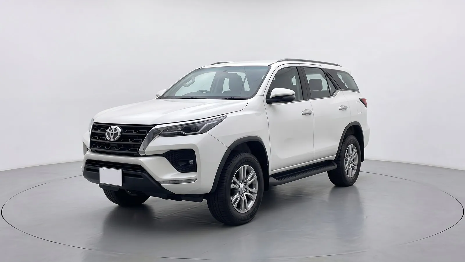 Toyota Fortuner white 7 seater SUV, 4WD, Karachi rental